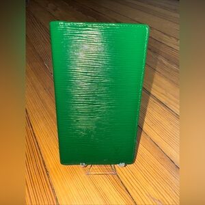 Authentic Louis Vuitton Green Epi wallet-paint has been touched up on int/ext